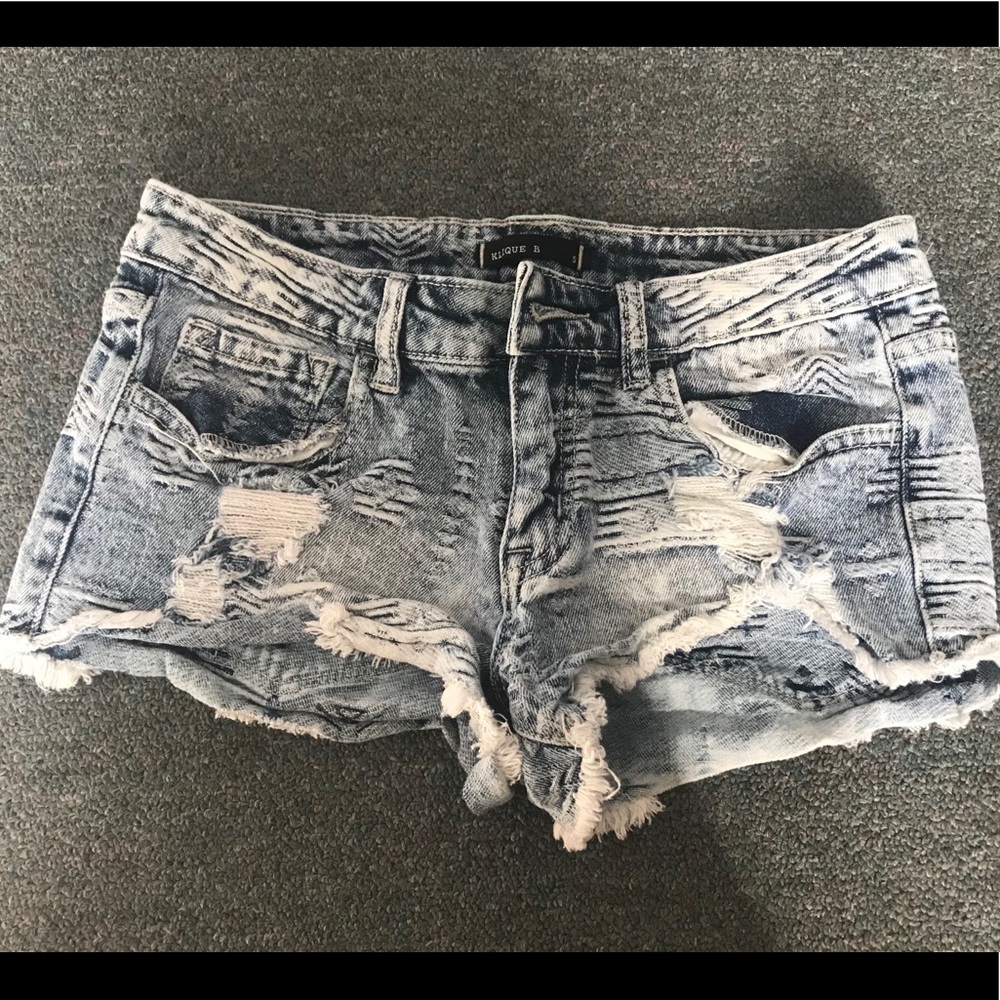 DENIM SHORTS !!